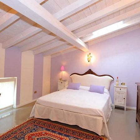 B&B La Mongolfiera Villafranca di Verona Exteriör bild