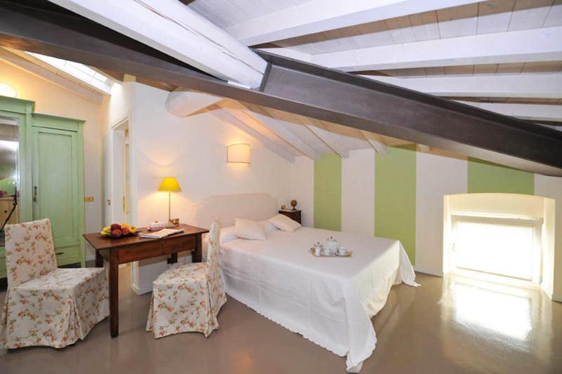 B&B La Mongolfiera Villafranca di Verona Exteriör bild
