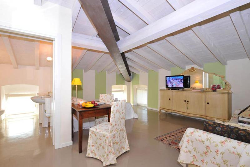 B&B La Mongolfiera Villafranca di Verona Exteriör bild